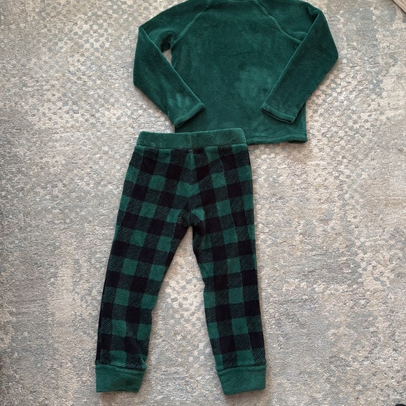 L.L. Bean boy’s pajama set - Picture 4 of 6